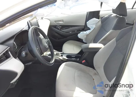 2021 Toyota Corolla Le z USA, uszkodzony, nr VIN 5YFEPMAE5MP242796